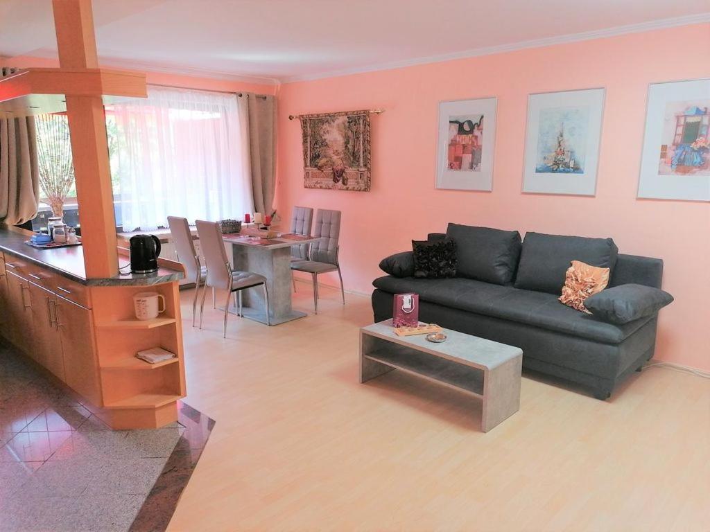 סאסבאכוואלדן Top Ferienwohnung Mit Tiefgaragenstellplatz, Auch Fuer Laengere Aufenthalte מראה חיצוני תמונה